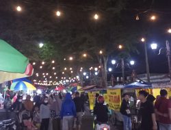 Antusias Warga Klaten Nikmati Car Free Night