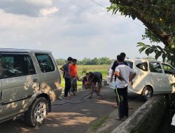 Salah Injak Pedal Gas, Sebuah Mobil Masuk Sungai di Jambeyan