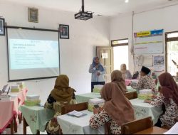 Dorong Transformasi Digital, Tim Pengabdian UMK Dampingi Guru SD 3 Pedawang Gunakan Teachy App