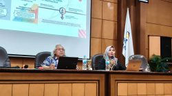 Kuliah Perdana PBSI UMK, Sri Lestari Ajak Mahasiswa Membaca Perempuan Secara Kritis di Era AI